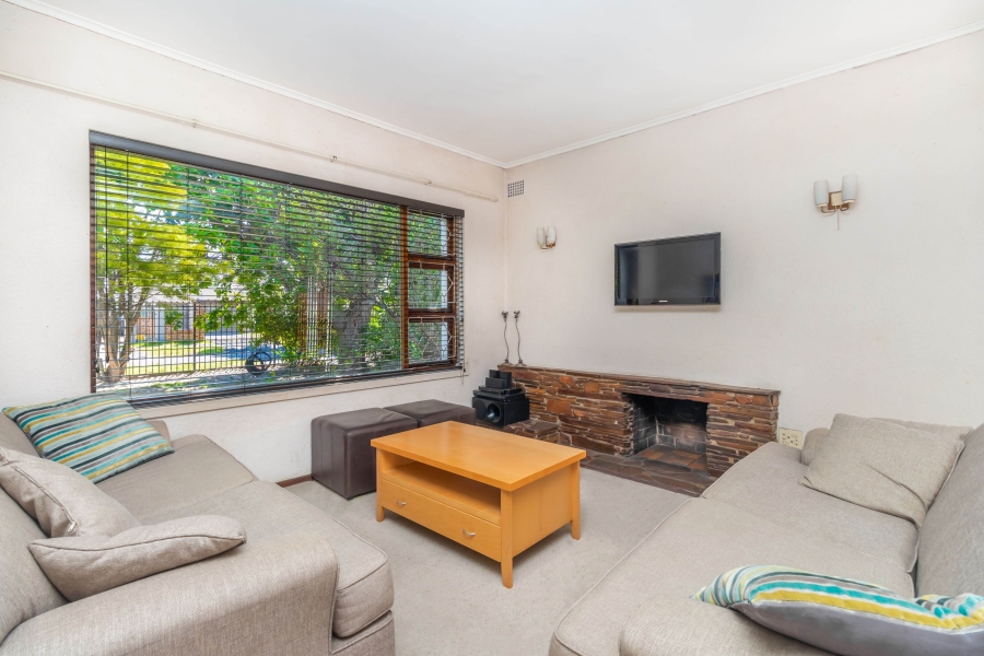 To Let 3 Bedroom Property for Rent in Pinelands Western Cape